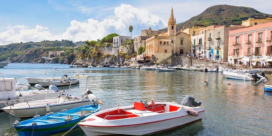 Cruising to the volcanic Aeolian Islands