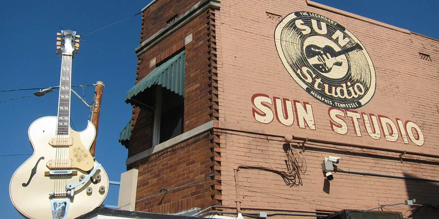 Walking in Elvis’ footsteps in Memphis